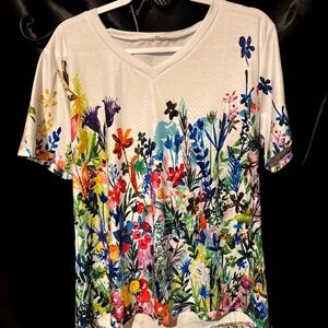 Women's Floral Print V-neck T-Shirt